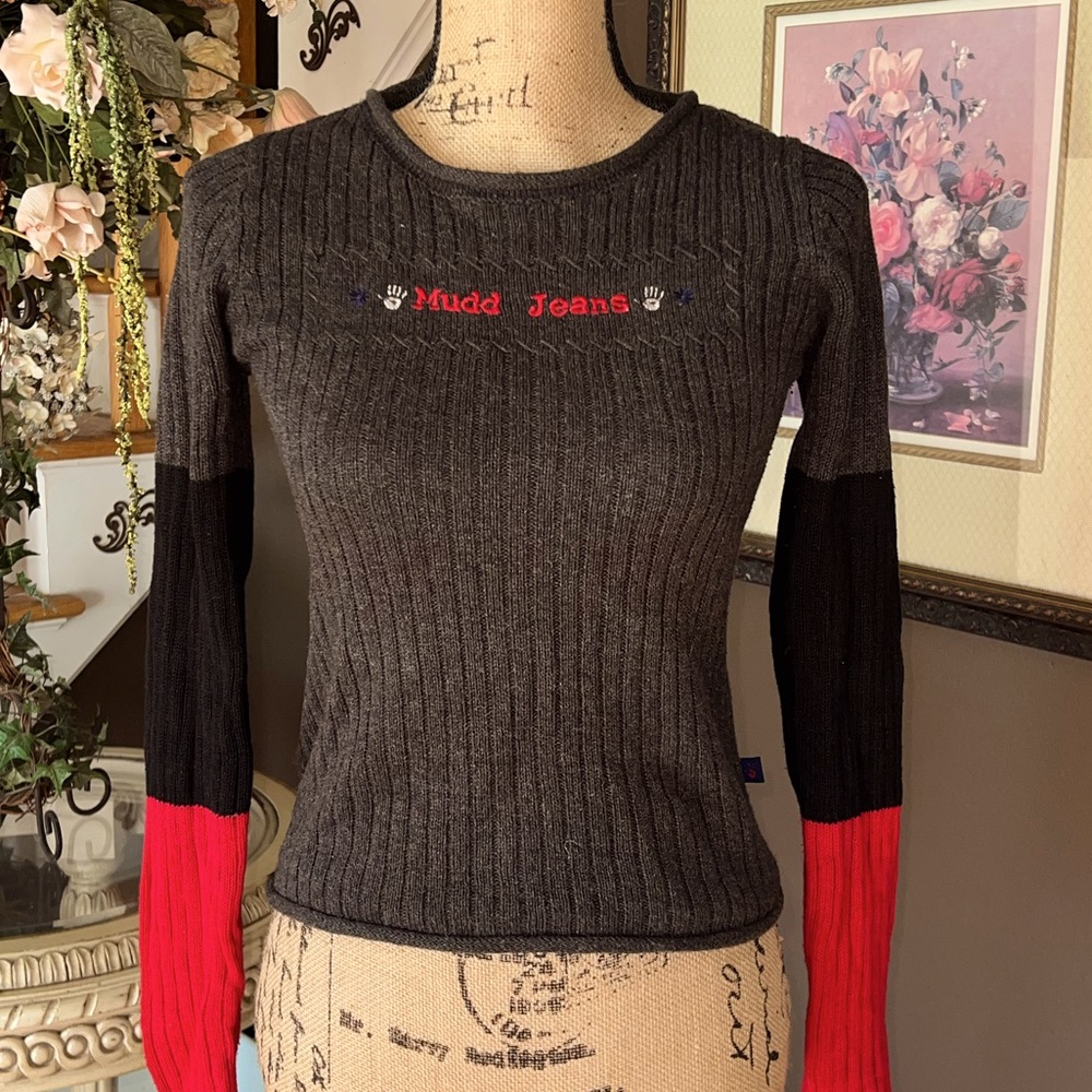 Mudd sweater size small color block